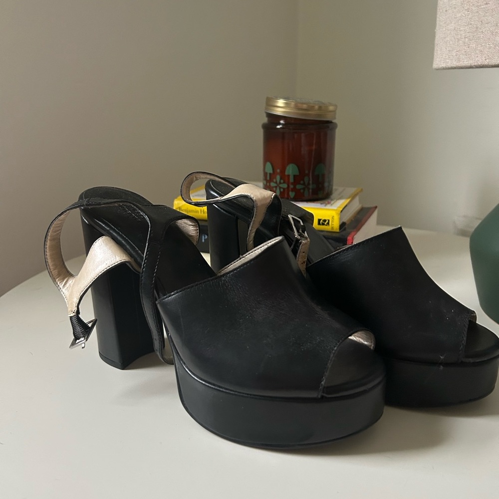 1970s-style platform leather heels